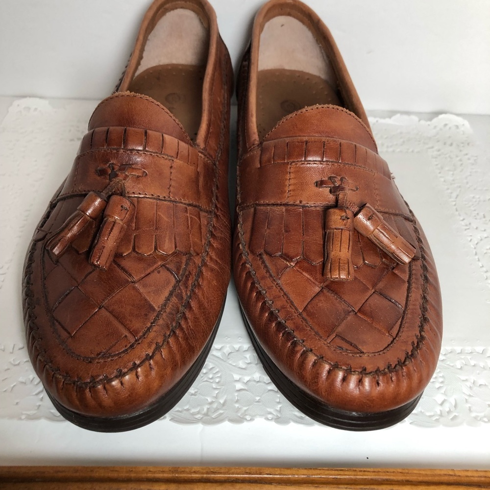 “Earth Shoe” Woven Leather Kiltie Tassel Loafer